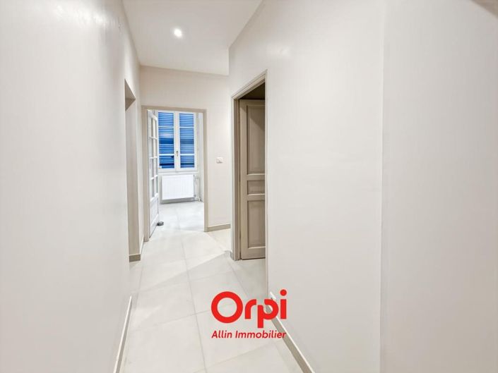 Image No.9-3 Bed House for sale