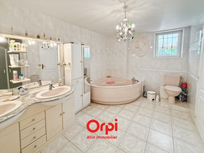 Image No.16-3 Bed House for sale