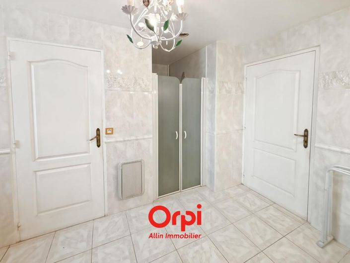 Image No.18-3 Bed House for sale
