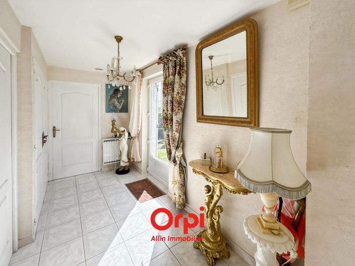 Image No.7-3 Bed House for sale