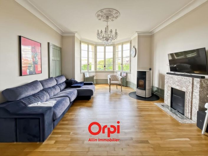 Image No.3-4 Bed House for sale