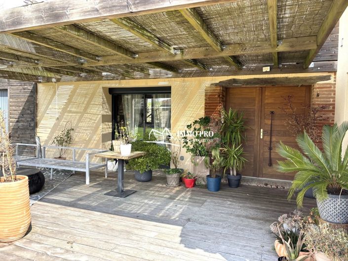 Image No.5-5 Bed House for sale