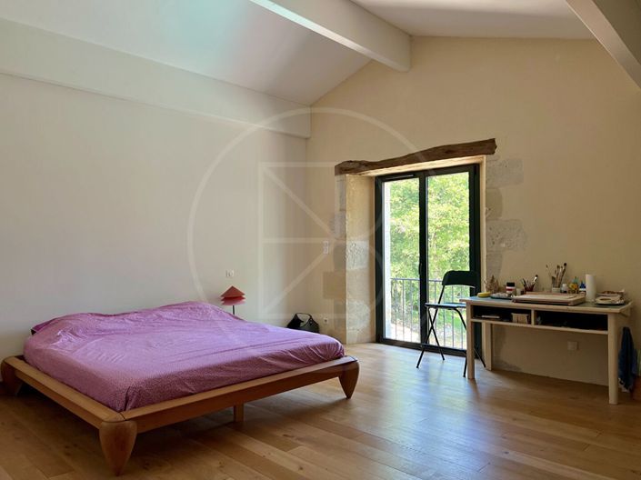 Image No.10-5 Bed House for sale