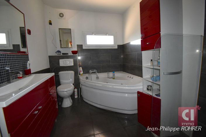 Image No.12-4 Bed House for sale