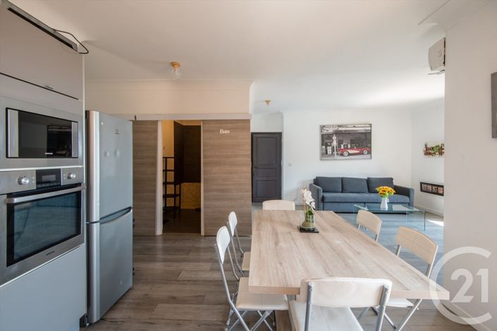 Image No.17-4 Bed House for sale