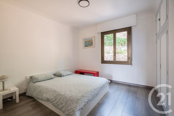 Image No.20-4 Bed House for sale