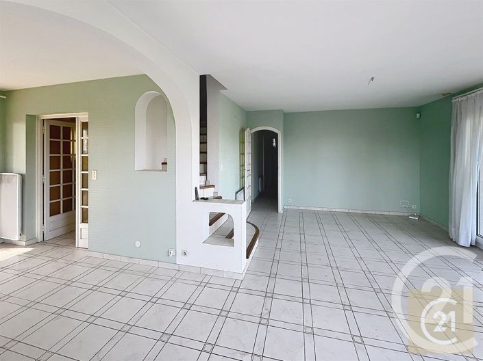 Image No.3-3 Bed House for sale