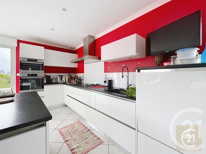 Image No.5-4 Bed House for sale