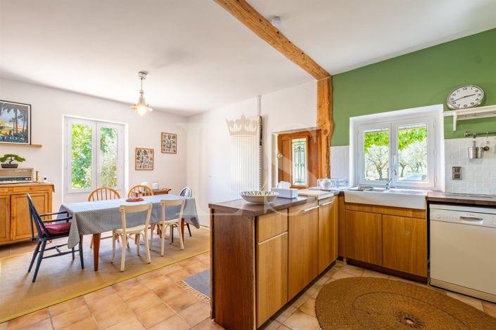 Image No.12-5 Bed House for sale