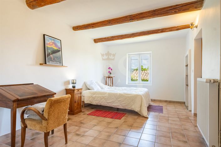 Image No.16-5 Bed House for sale
