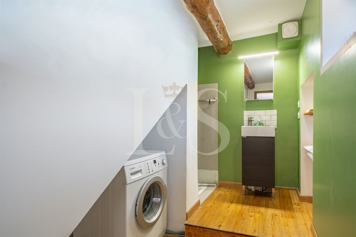 Image No.17-5 Bed House for sale