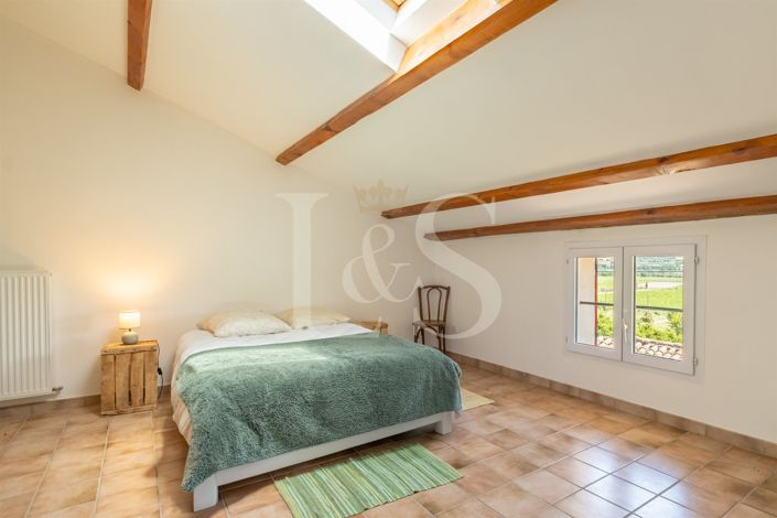 Image No.19-5 Bed House for sale