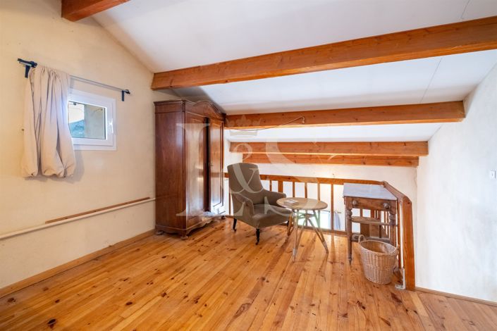 Image No.22-5 Bed House for sale