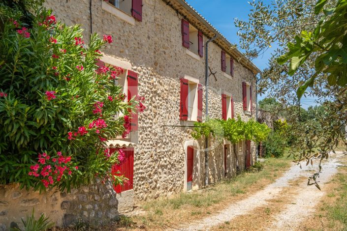 Image No.6-5 Bed House for sale