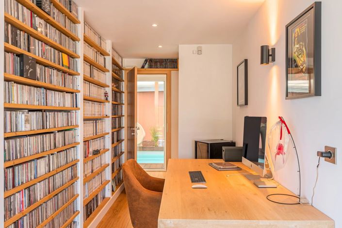 Image No.18-3 Bed House for sale
