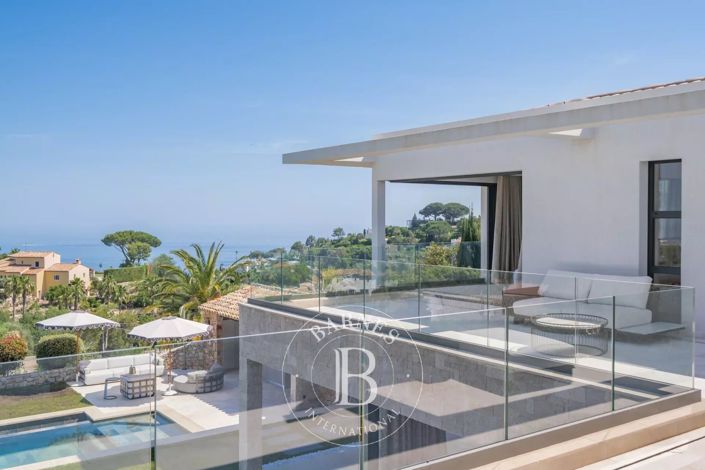 Image No.32-5 Bed House for sale