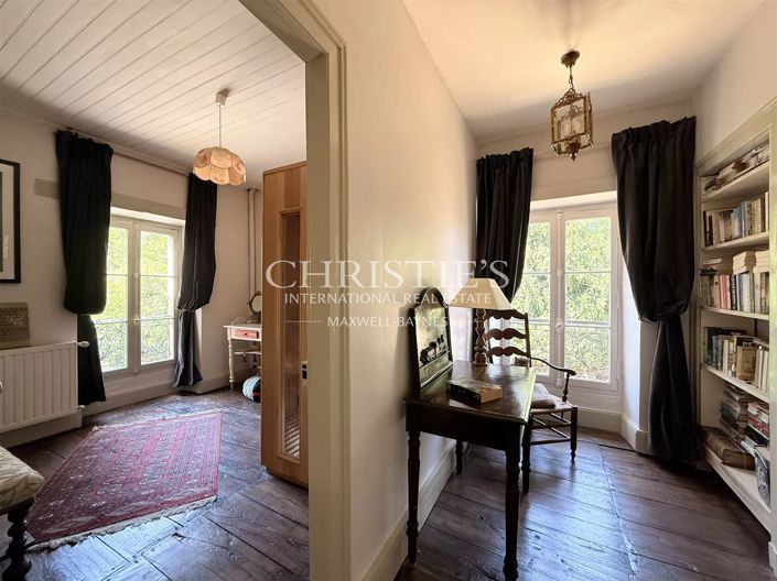 Image No.29-6 Bed House for sale