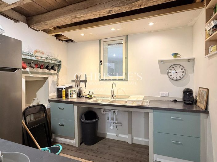 Image No.42-6 Bed House for sale