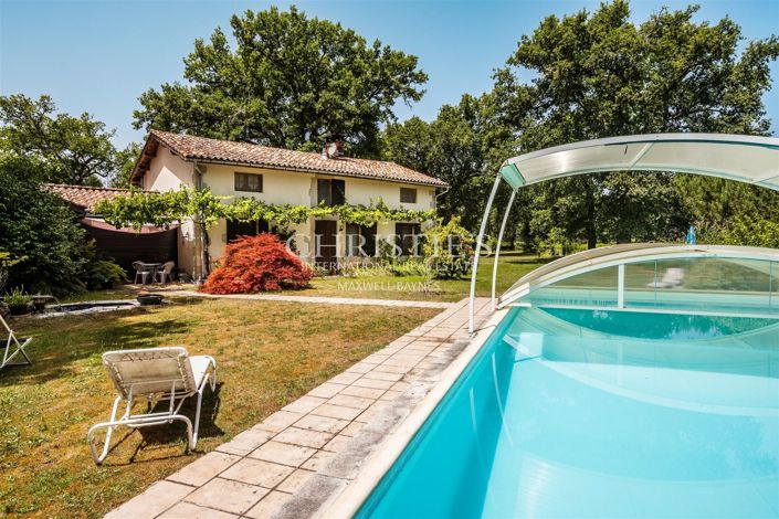 Image No.2-4 Bed House for sale