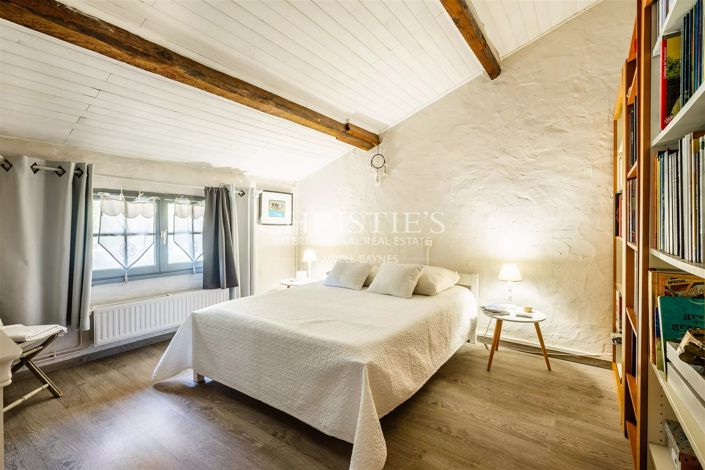 Image No.24-4 Bed House for sale