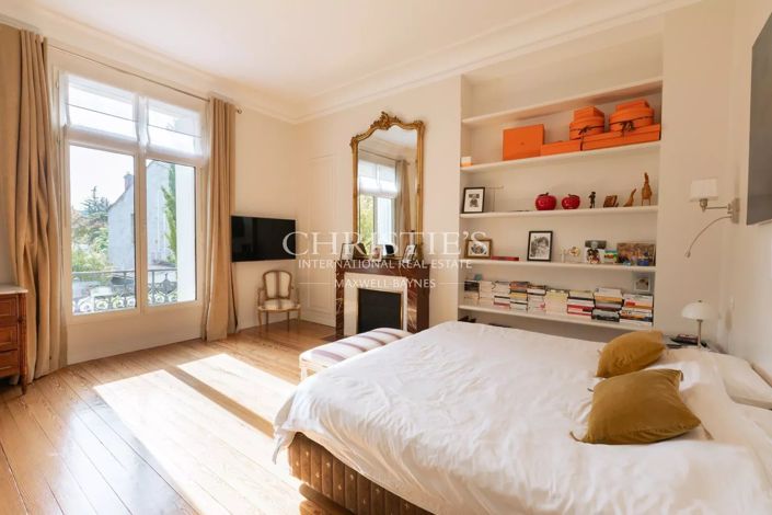 Image No.7-5 Bed House for sale