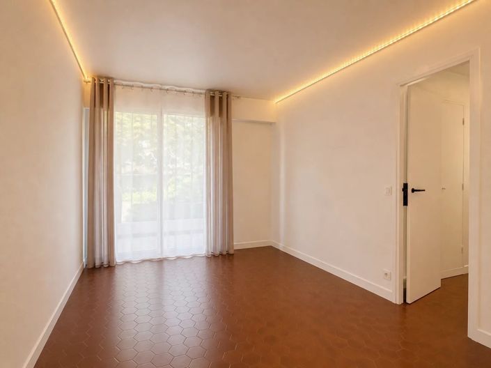 Image No.11-1 Bed Apartment for sale