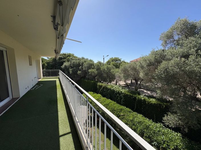 Image No.12-2 Bed Apartment for sale