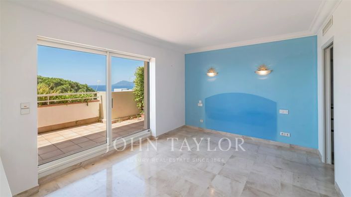Image No.13-3 Bed Apartment for sale