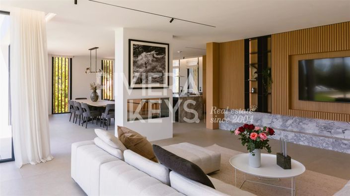 Image No.13-7 Bed House for sale