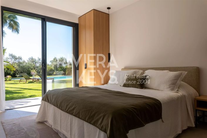 Image No.17-7 Bed House for sale