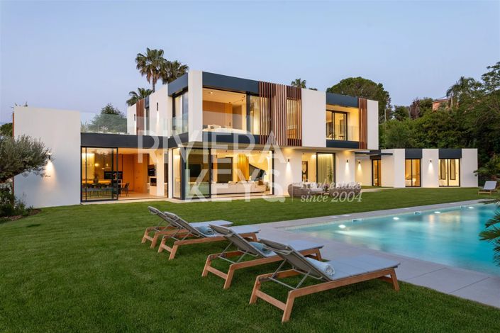 Image No.5-7 Bed House for sale