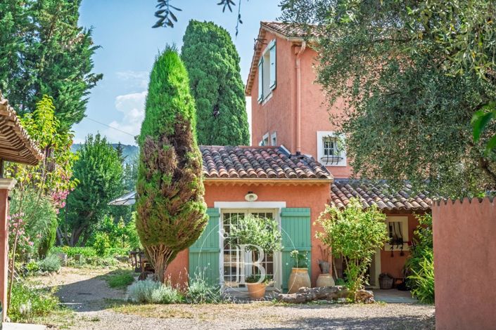 Image No.17-3 Bed House for sale