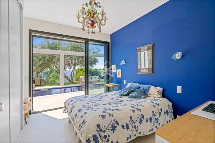 Image No.11-4 Bed House for sale
