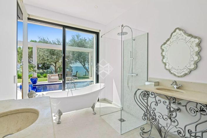 Image No.12-4 Bed House for sale