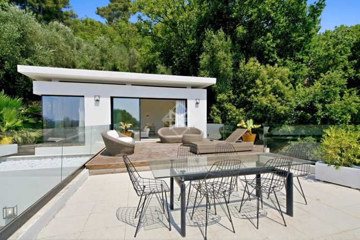 Image No.18-4 Bed House for sale