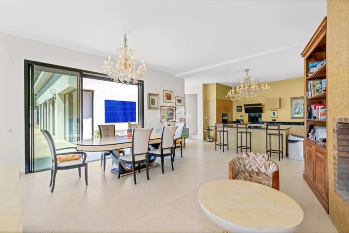 Image No.7-4 Bed House for sale