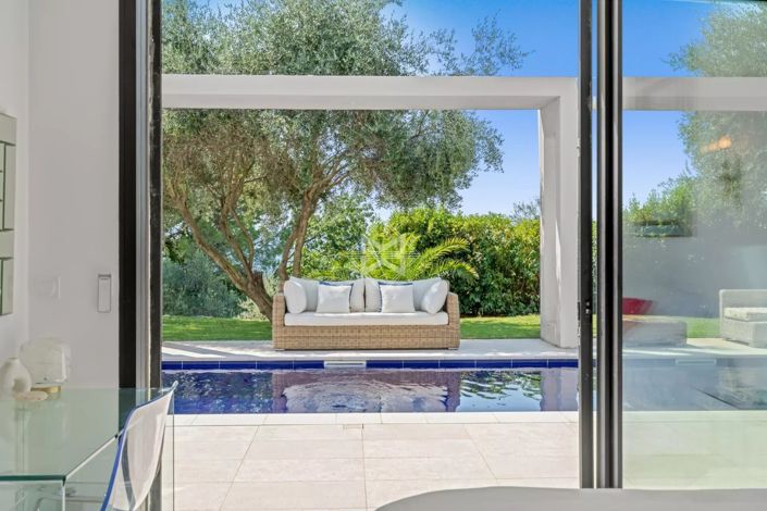 Image No.8-4 Bed House for sale