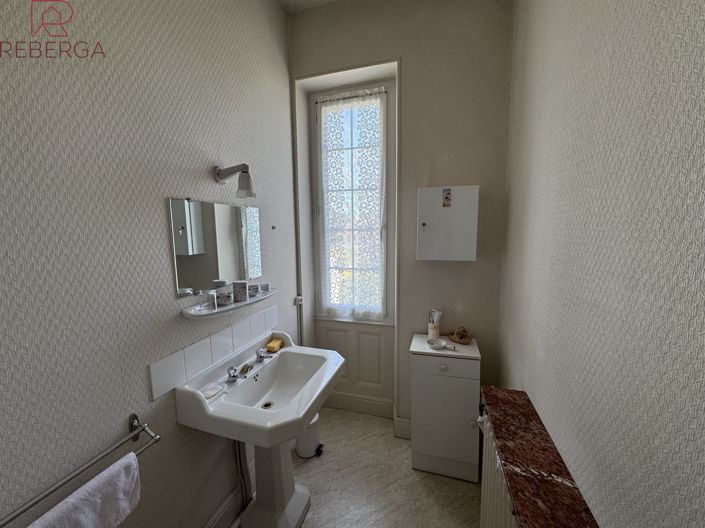 Image No.21-4 Bed House for sale