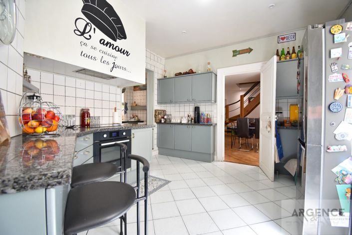 Image No.11-3 Bed Apartment for sale