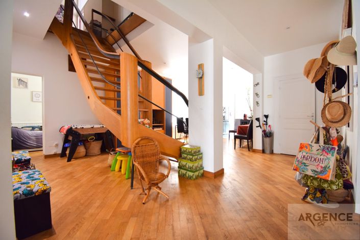 Image No.13-3 Bed Apartment for sale