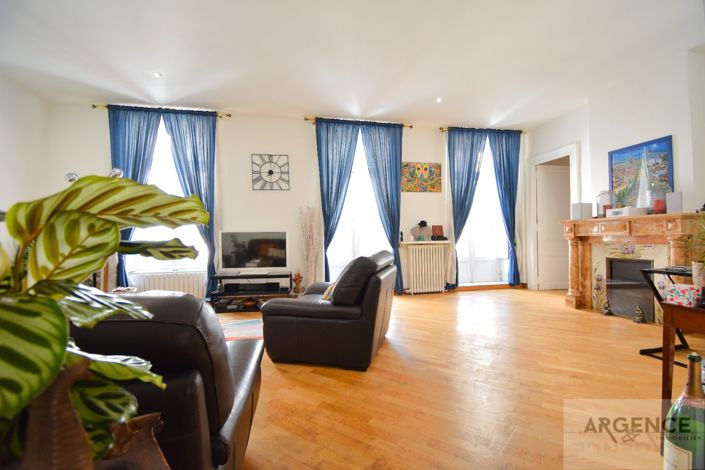 Image No.9-3 Bed Apartment for sale