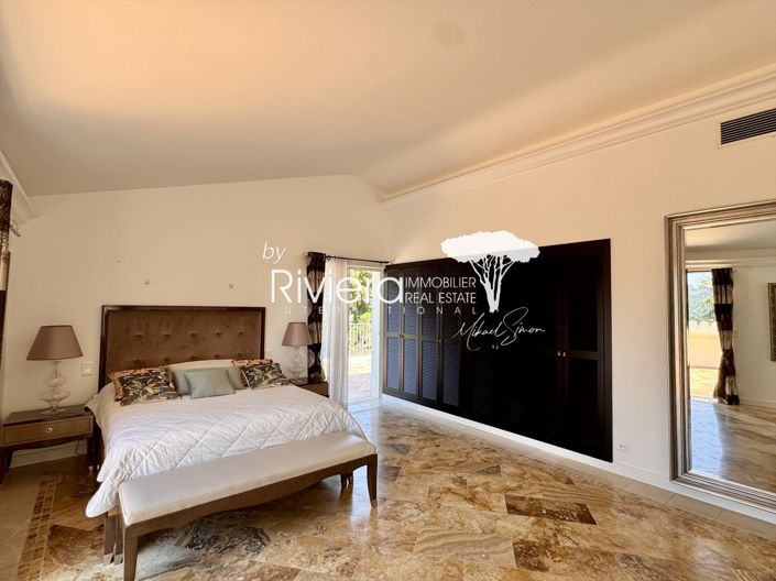 Image No.20-6 Bed House for sale