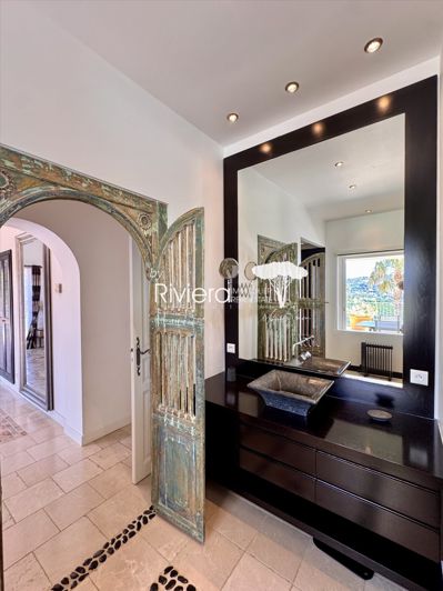 Image No.21-6 Bed House for sale