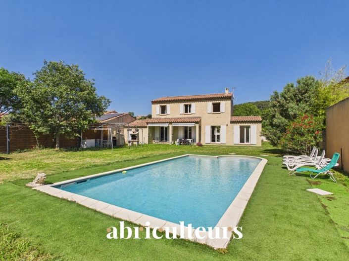 Image No.15-5 Bed House for sale