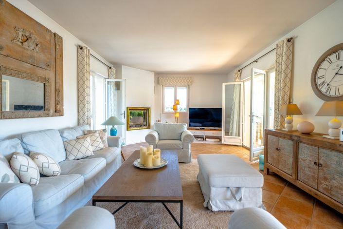 Image No.4-4 Bed House for sale