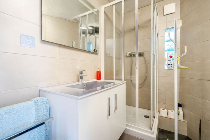 Image No.9-4 Bed House for sale