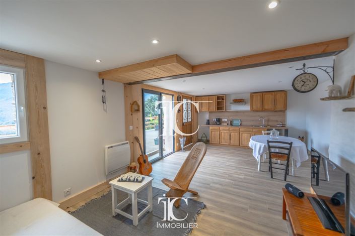 Image No.5-2 Bed House for sale
