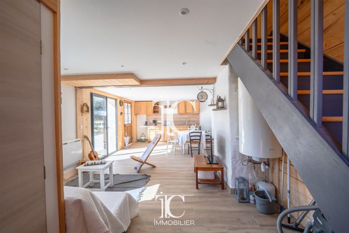 Image No.6-2 Bed House for sale