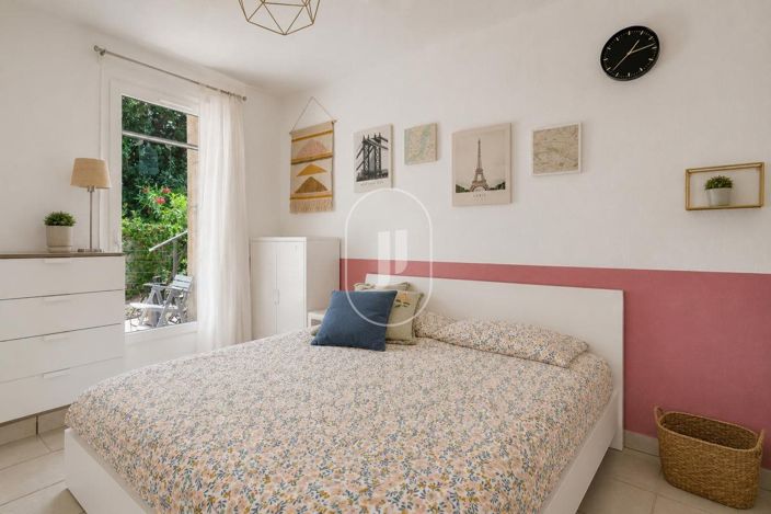 Image No.11-5 Bed House for sale