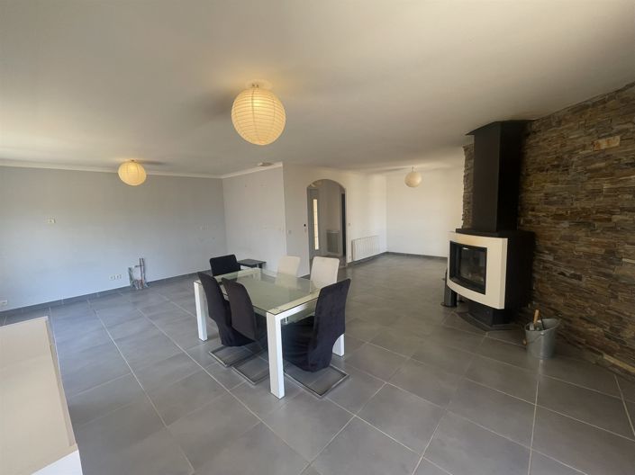 Image No.9-4 Bed House for sale